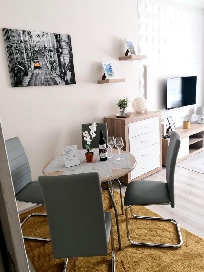 Sweet Central Apartment ,In The City Center Eger Ngoại thất bức ảnh
